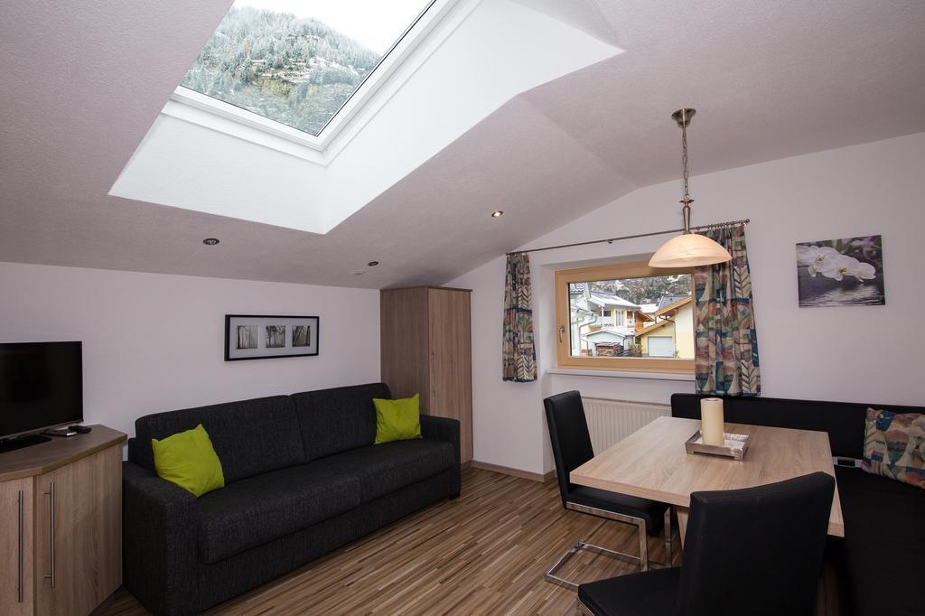 Ferienwohnung Fiegl Alois Längenfeld Zimmer foto